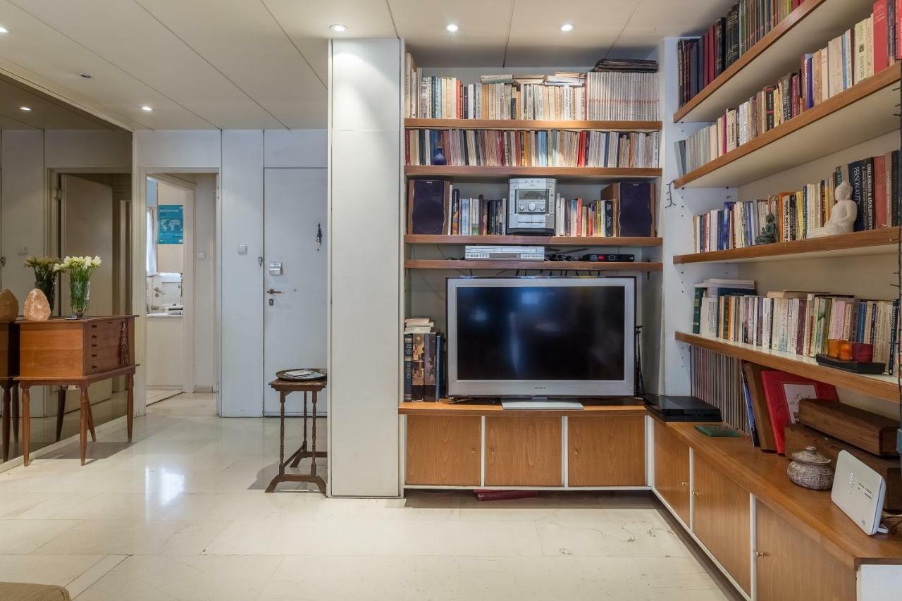 Art Deco Spacious Appartment Close To Centre Атина Екстериор снимка